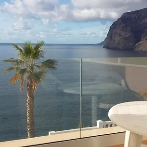 https://apartamento-vista-los-gigantes.in-canary-islands.com